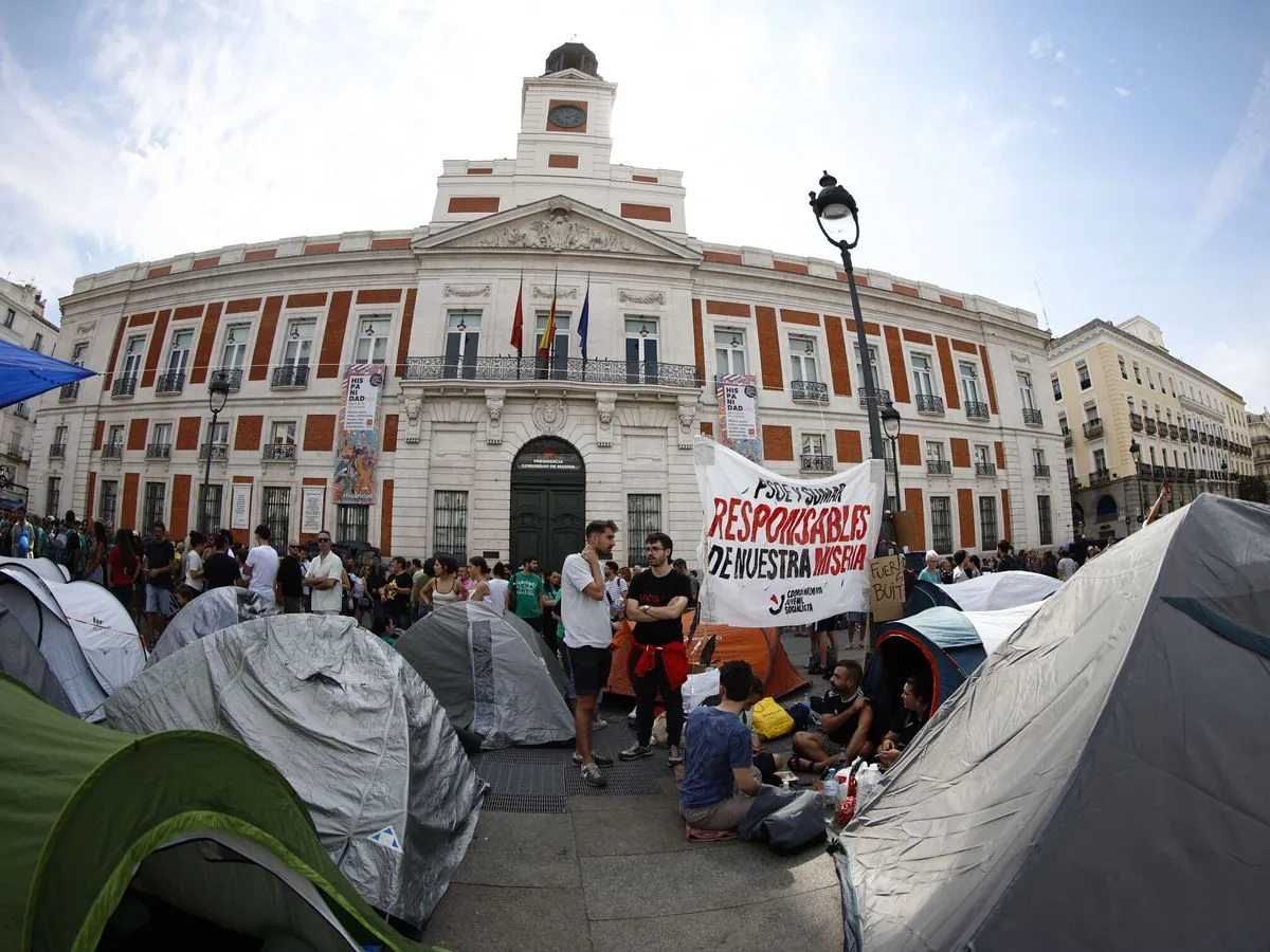 Acampada y protesta ciudadana relacionada con el acceso a la vivienda